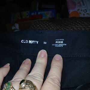 Old Navy Black High-Rise Pixie Pants